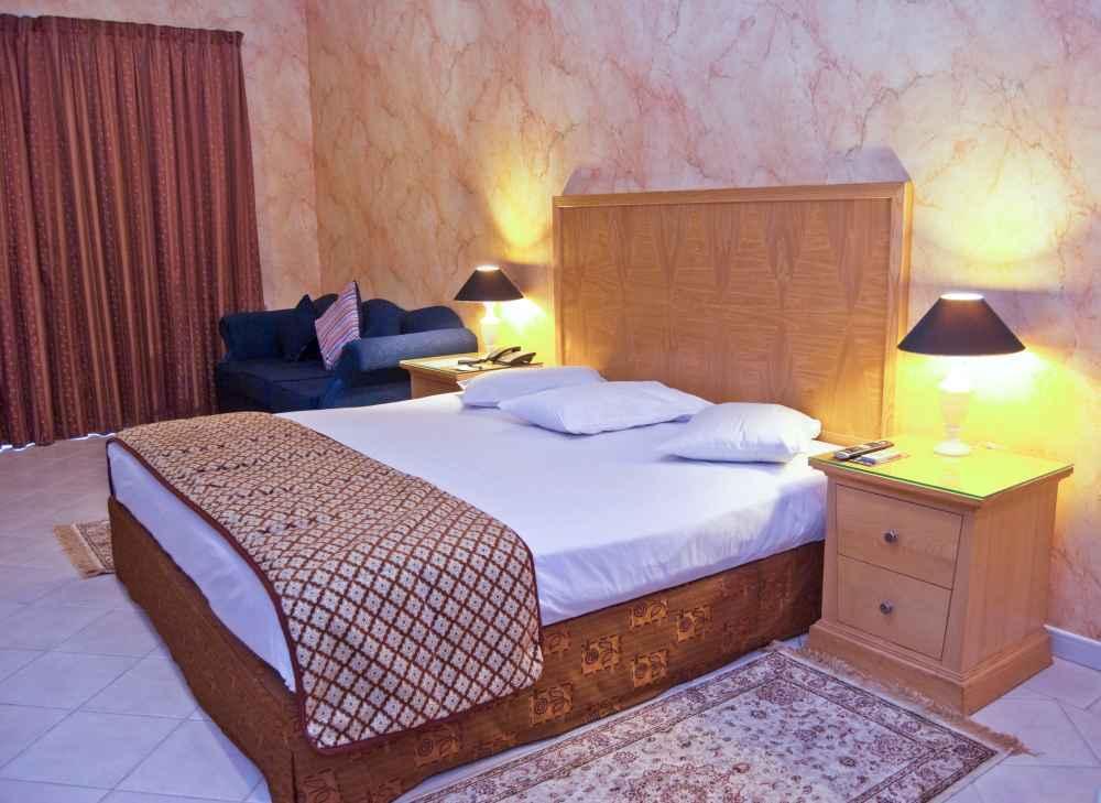 Ramee Hotel Apartments Дубай Екстериор снимка